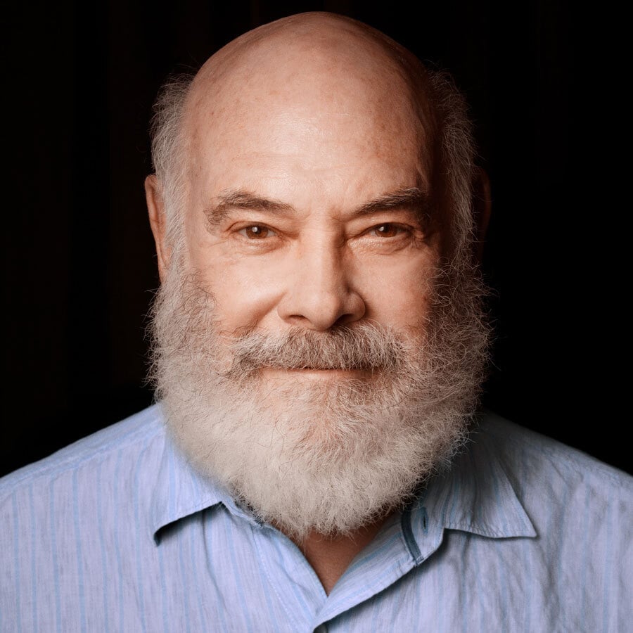 portrait of Dr. Andrew Weil